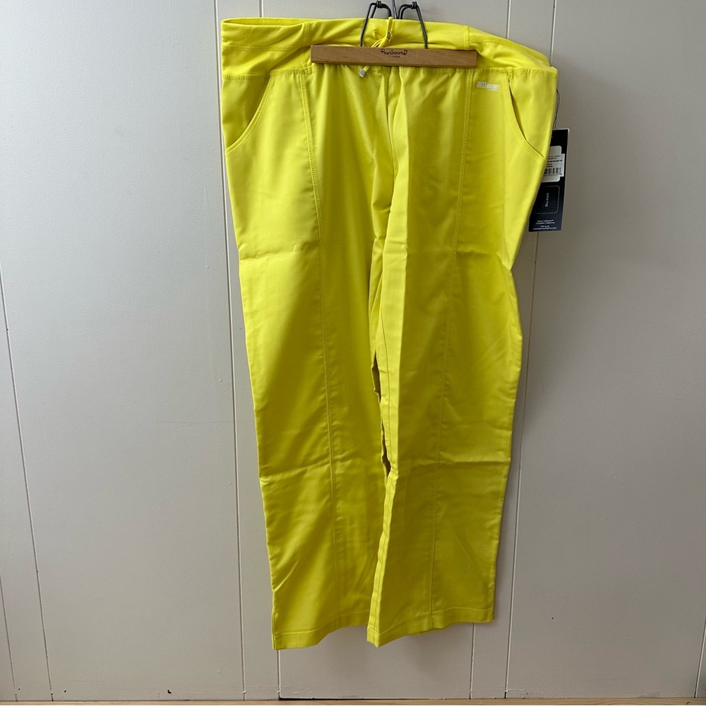 Women’s BRACO Scrub Pants | Large